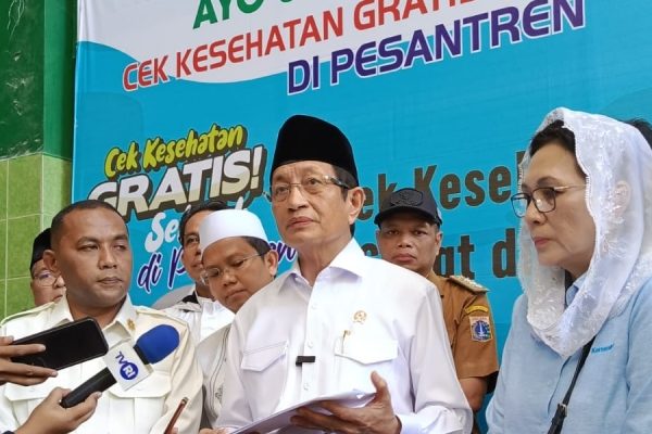 Dimulai Serentak se-Indonesia, Menag Tinjau Langsung Program Cek Kesehatan Gratis di Pesantren